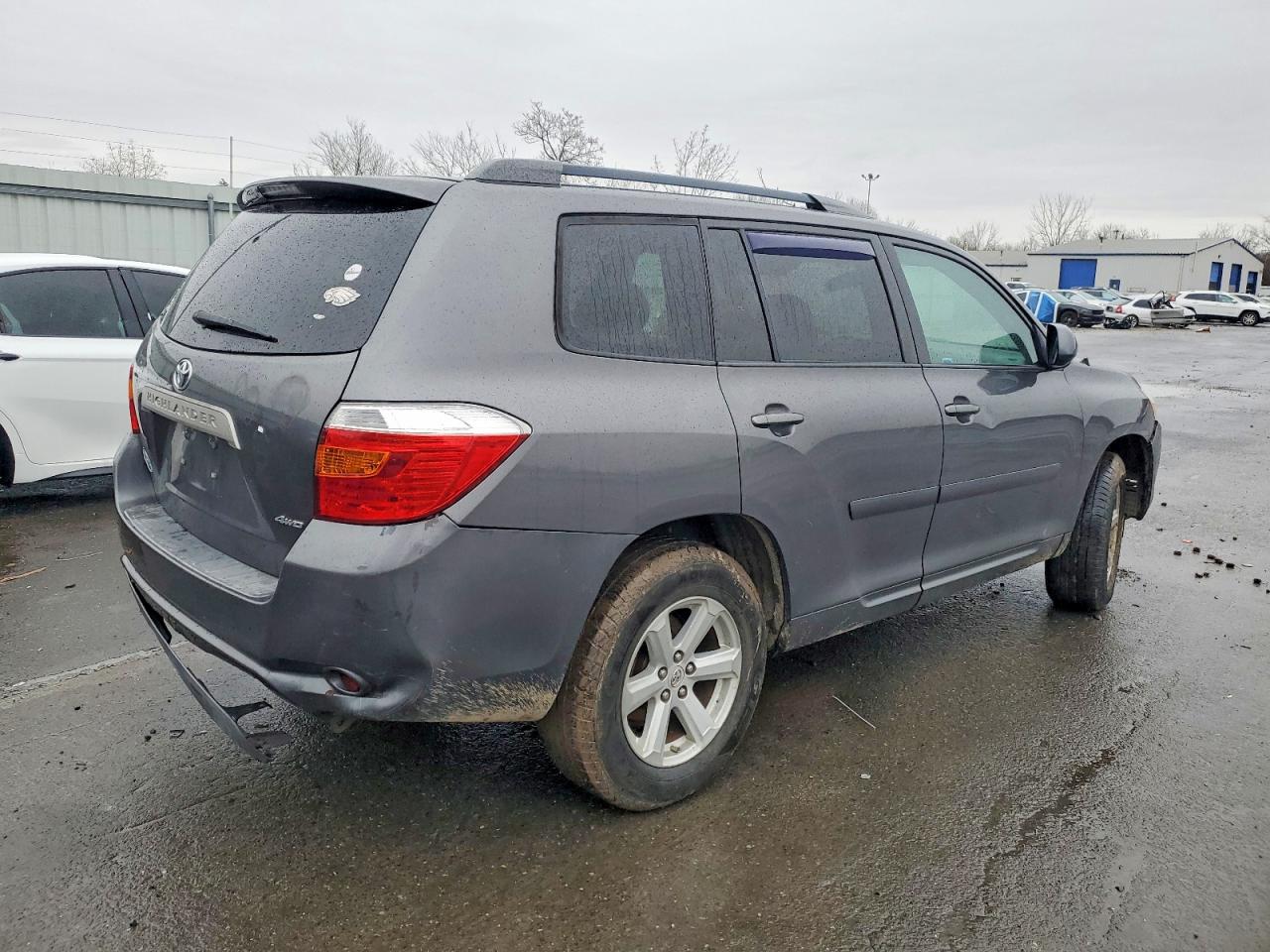 2010 TOYOTA HIGHLANDER photo 3