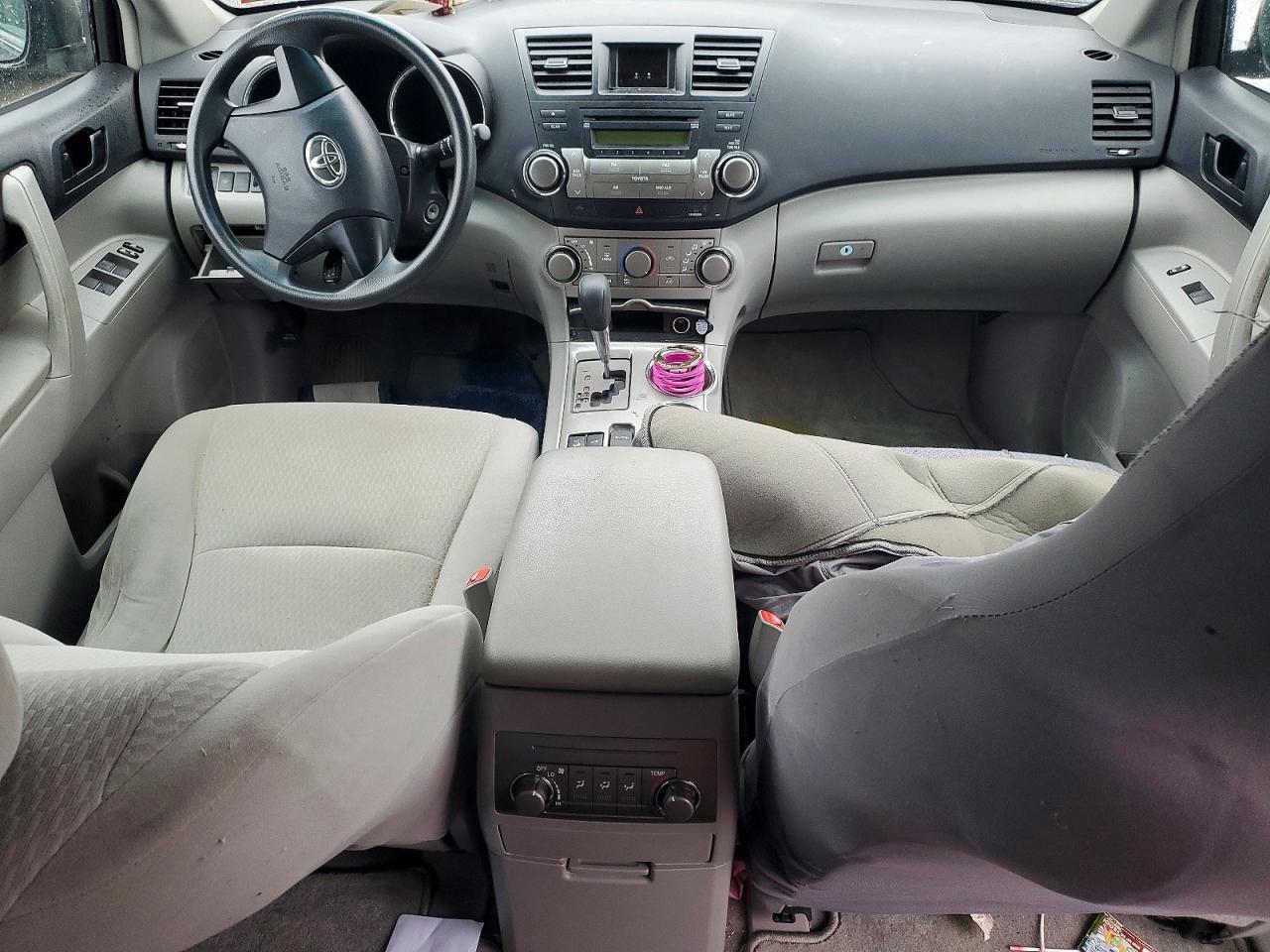 2010 TOYOTA HIGHLANDER photo 8