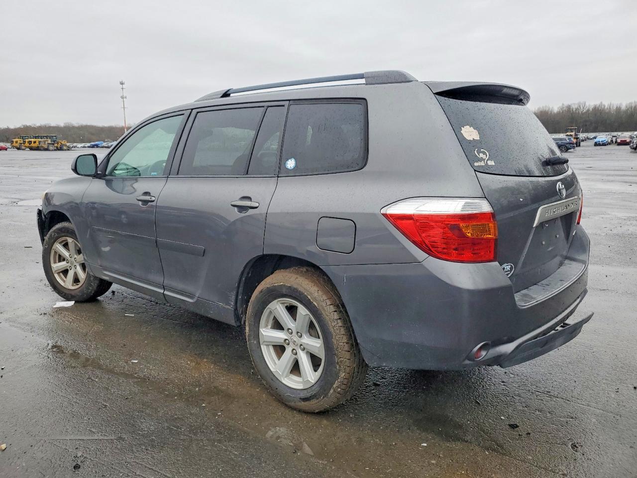 2010 TOYOTA HIGHLANDER photo 2