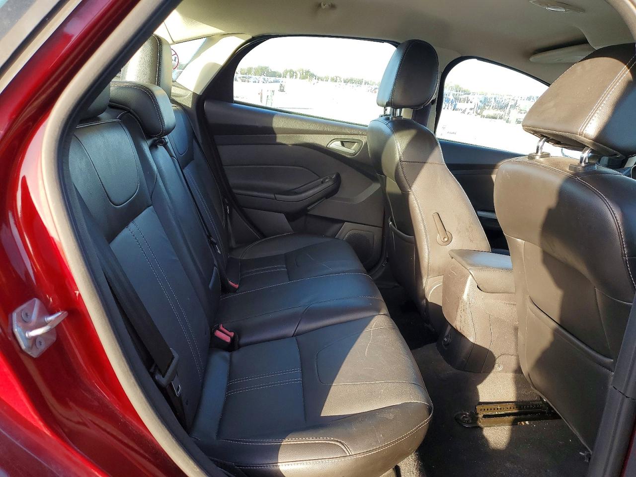2014 FORD FOCUS SE photo 10