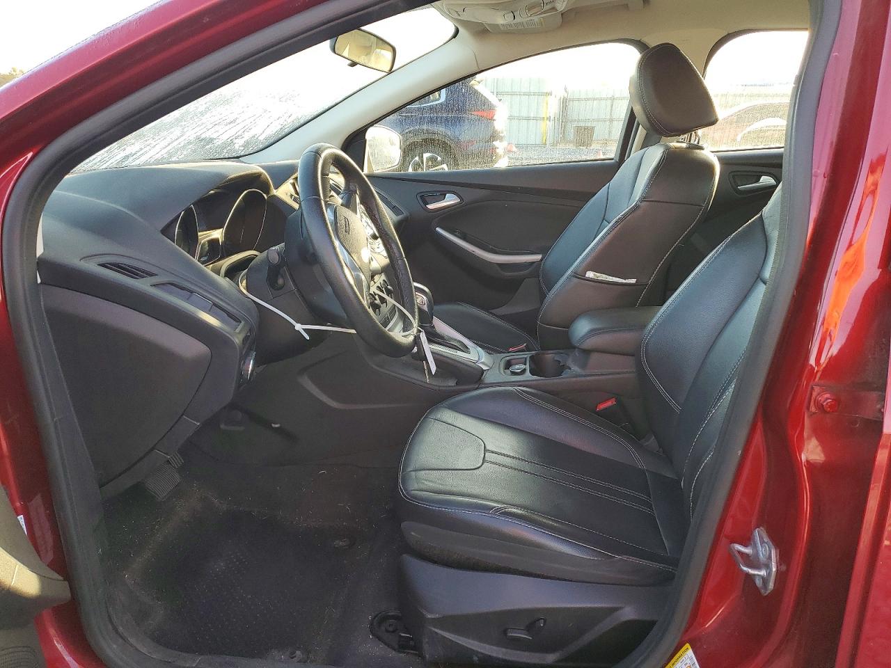 2014 FORD FOCUS SE photo 7