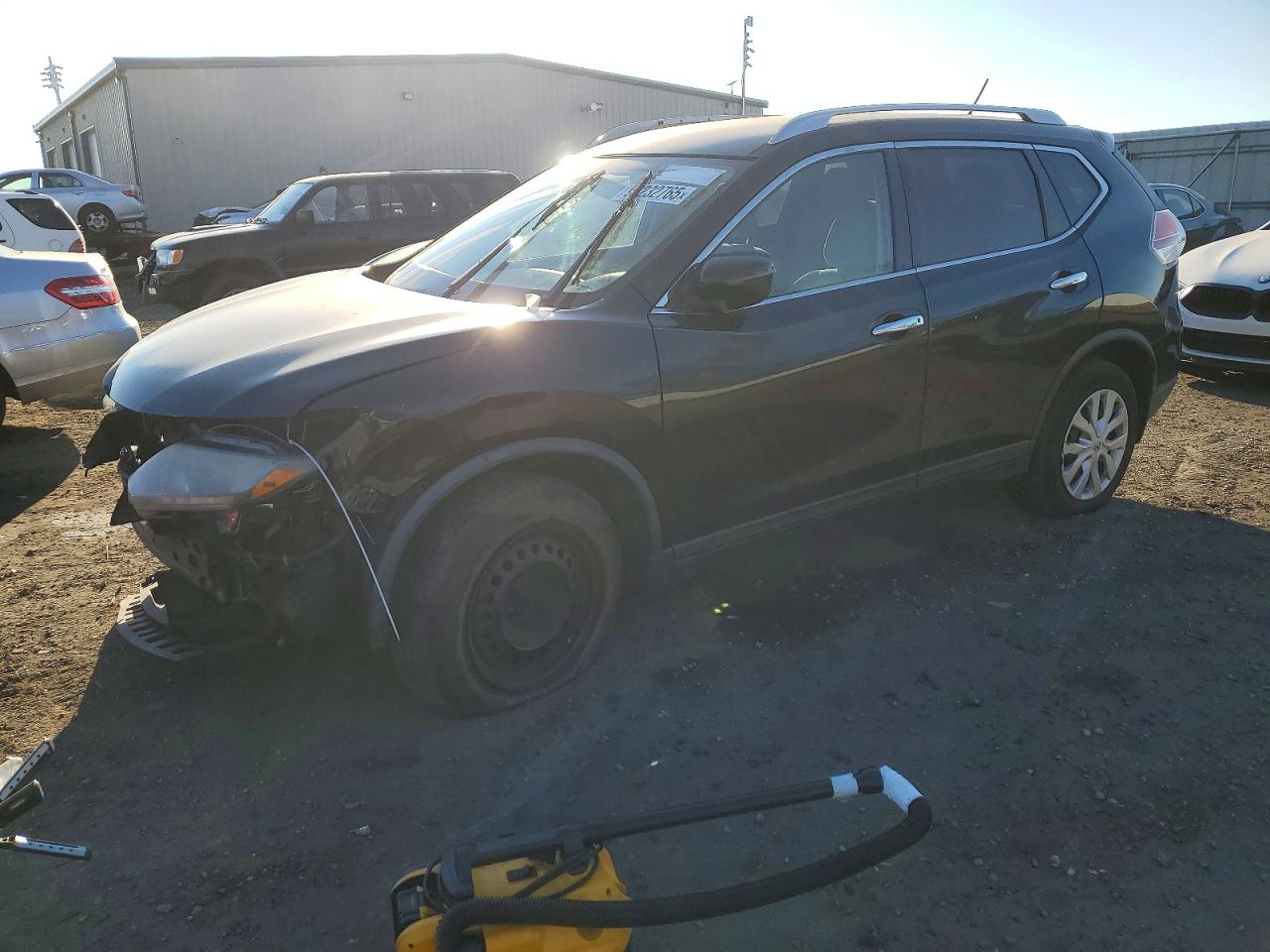 2016 NISSAN ROGUE