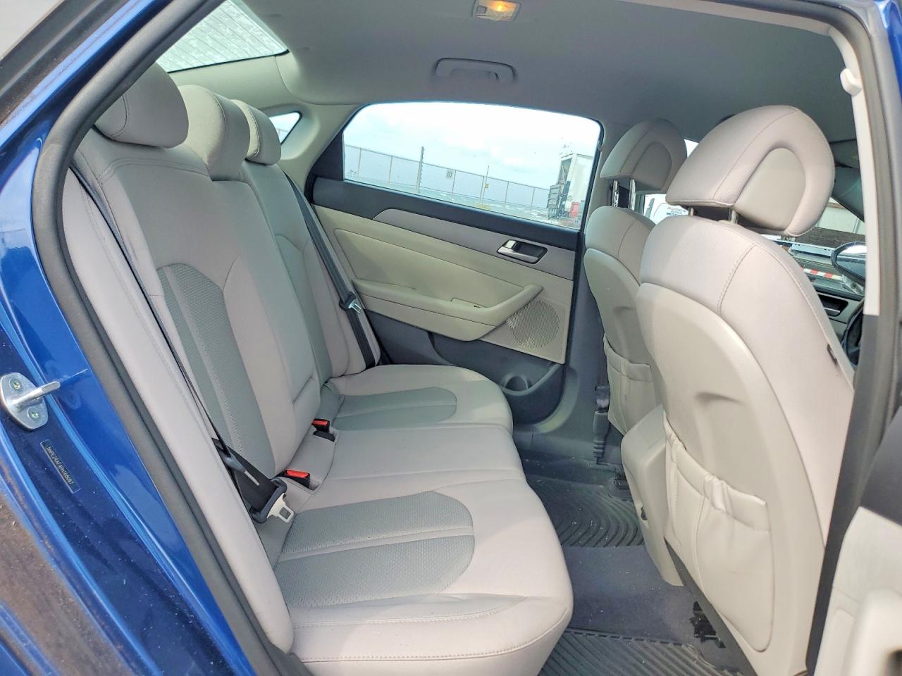 2015 HYUNDAI SONATA SE photo 10