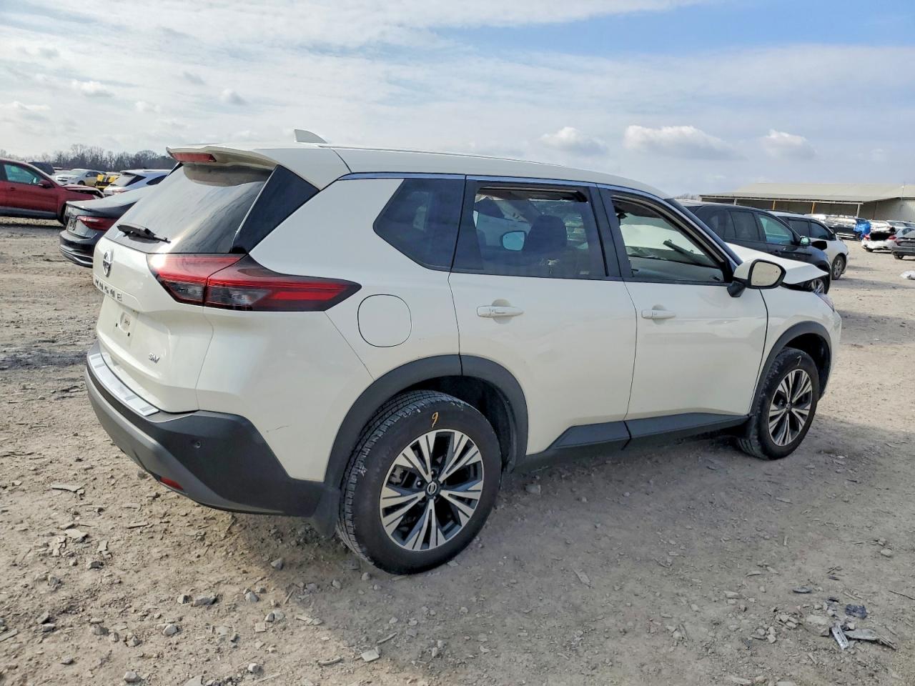 2021 NISSAN ROGUE SV photo 3