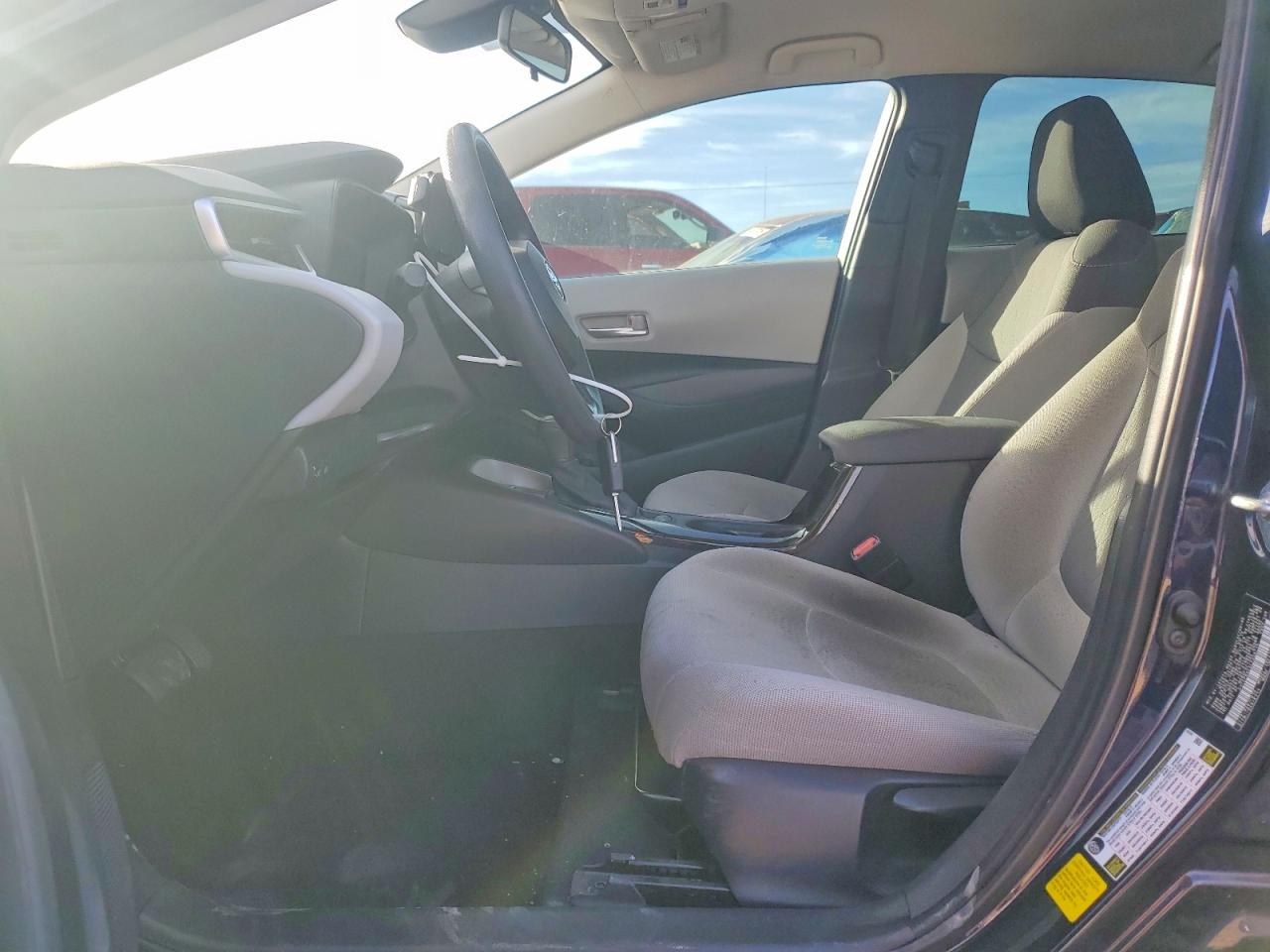 2020 TOYOTA COROLLA LE photo 7