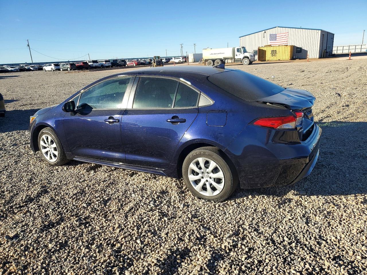 2020 TOYOTA COROLLA LE photo 2