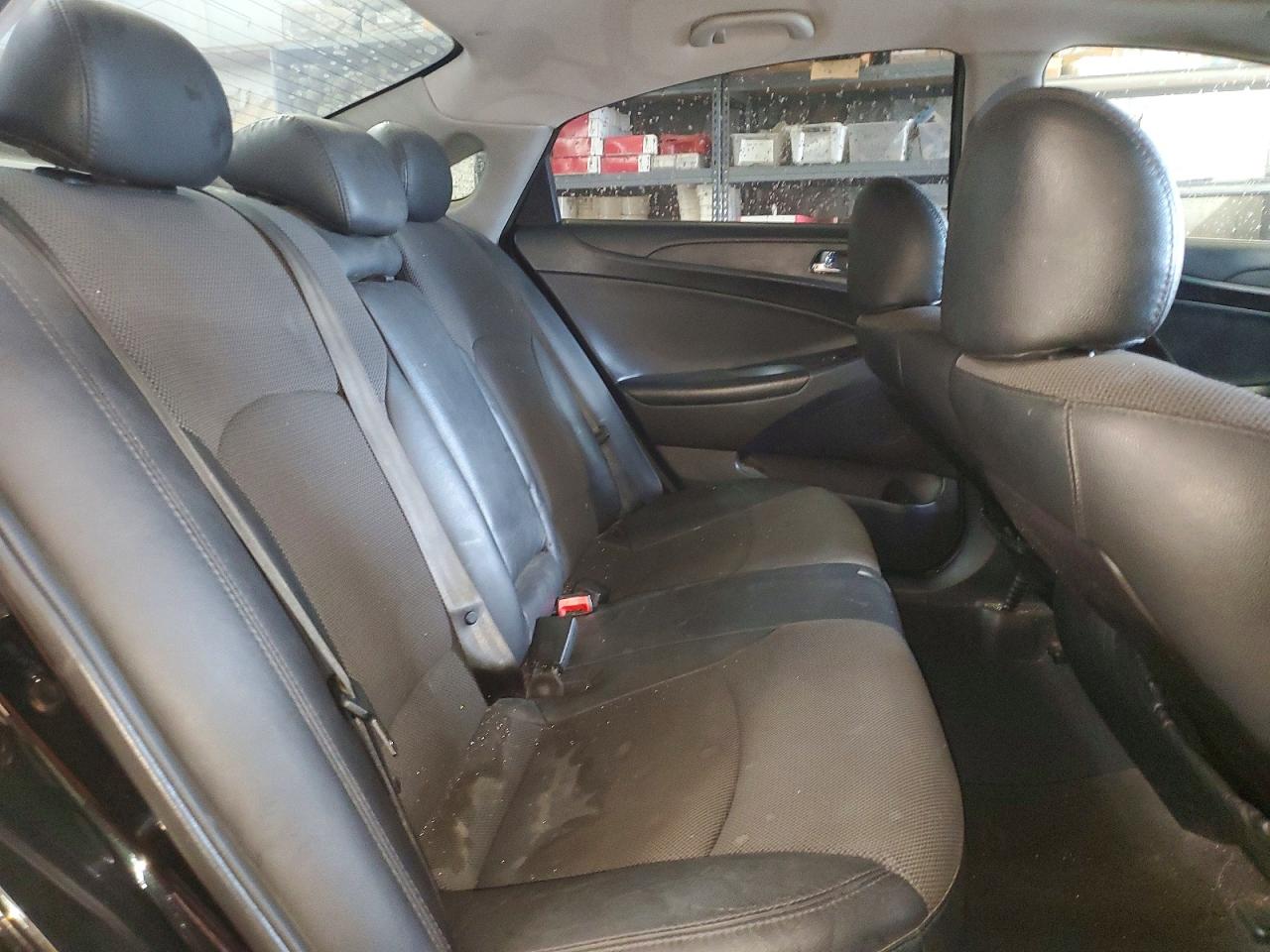 2013 HYUNDAI SONATA SE photo 10