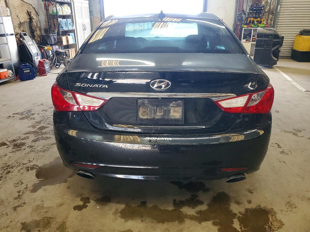 2013 HYUNDAI SONATA SE photo 6