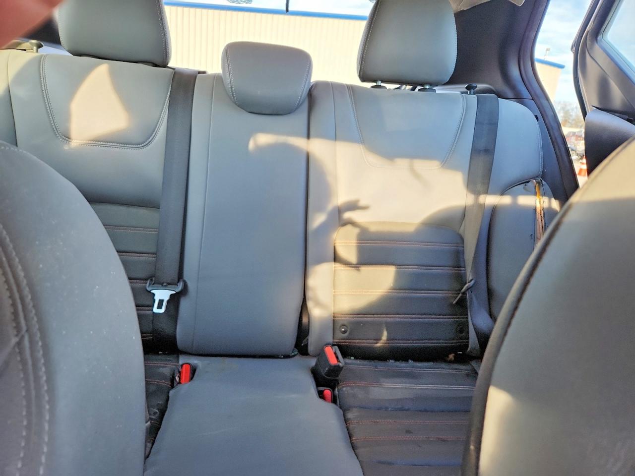2023 NISSAN KICKS SR photo 10