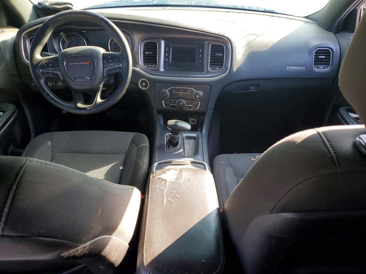 2017 DODGE CHARGER SE photo 8
