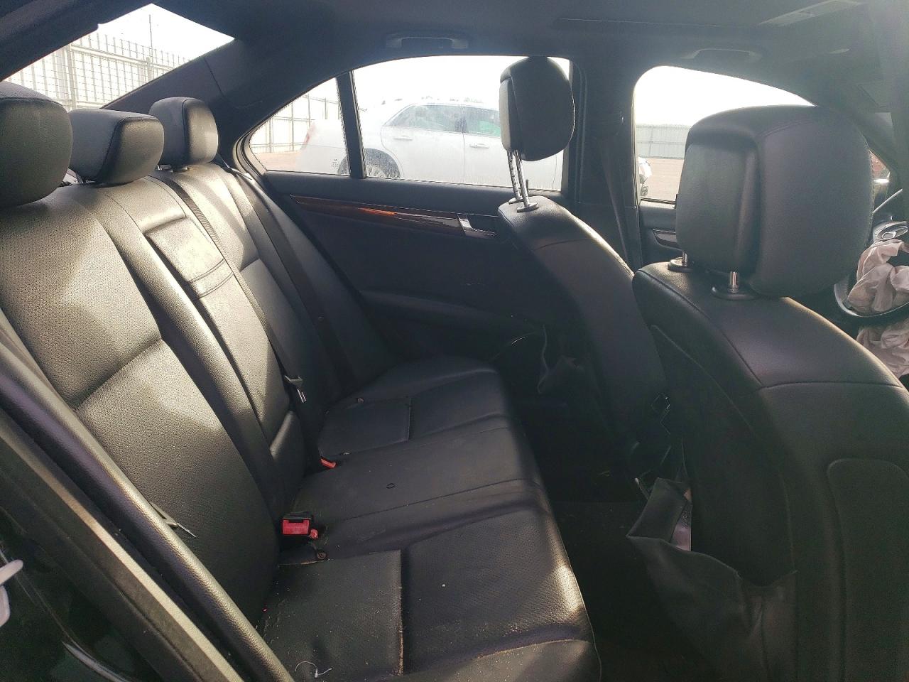 2010 MERCEDES-BENZ C 300 photo 10