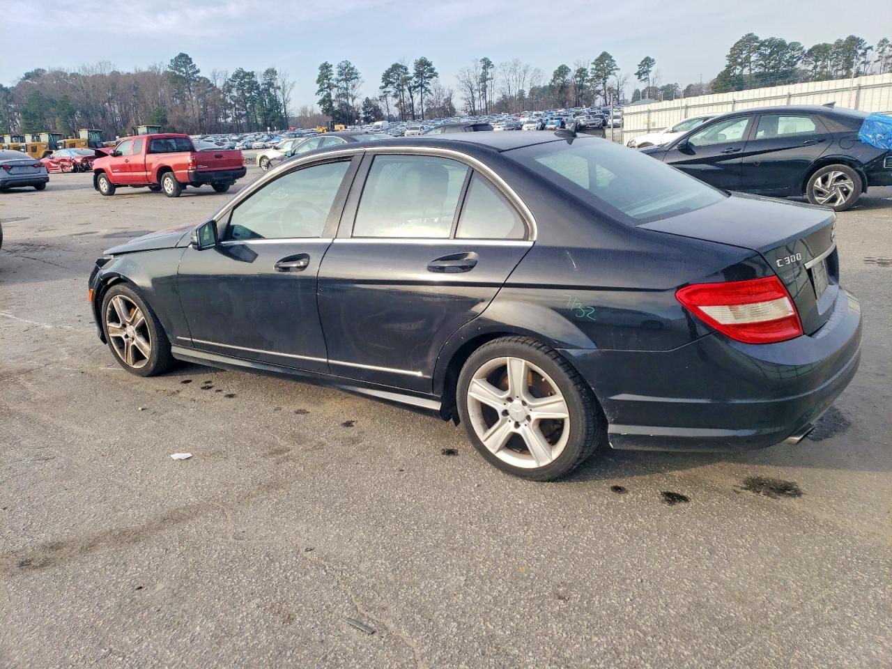 2010 MERCEDES-BENZ C 300 photo 2
