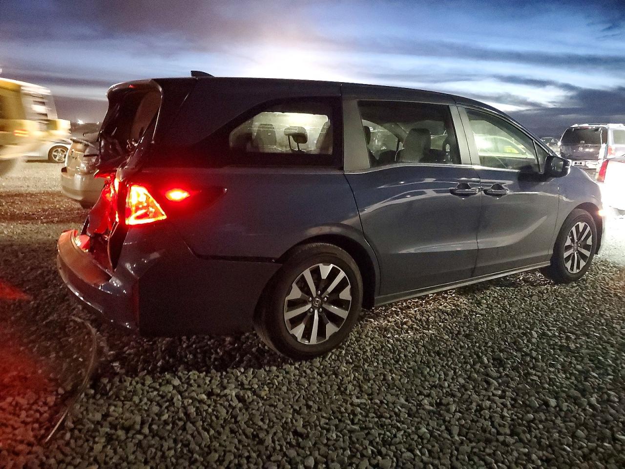 2026 HONDA ODYSSEY EXL photo 3