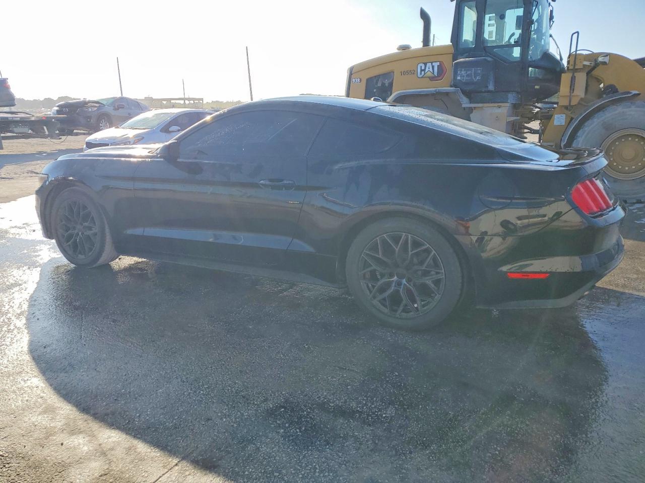 2015 FORD MUSTANG photo 2