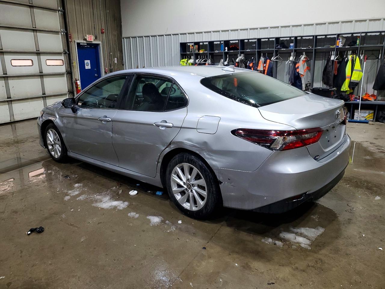 2024 TOYOTA CAMRY LE photo 2