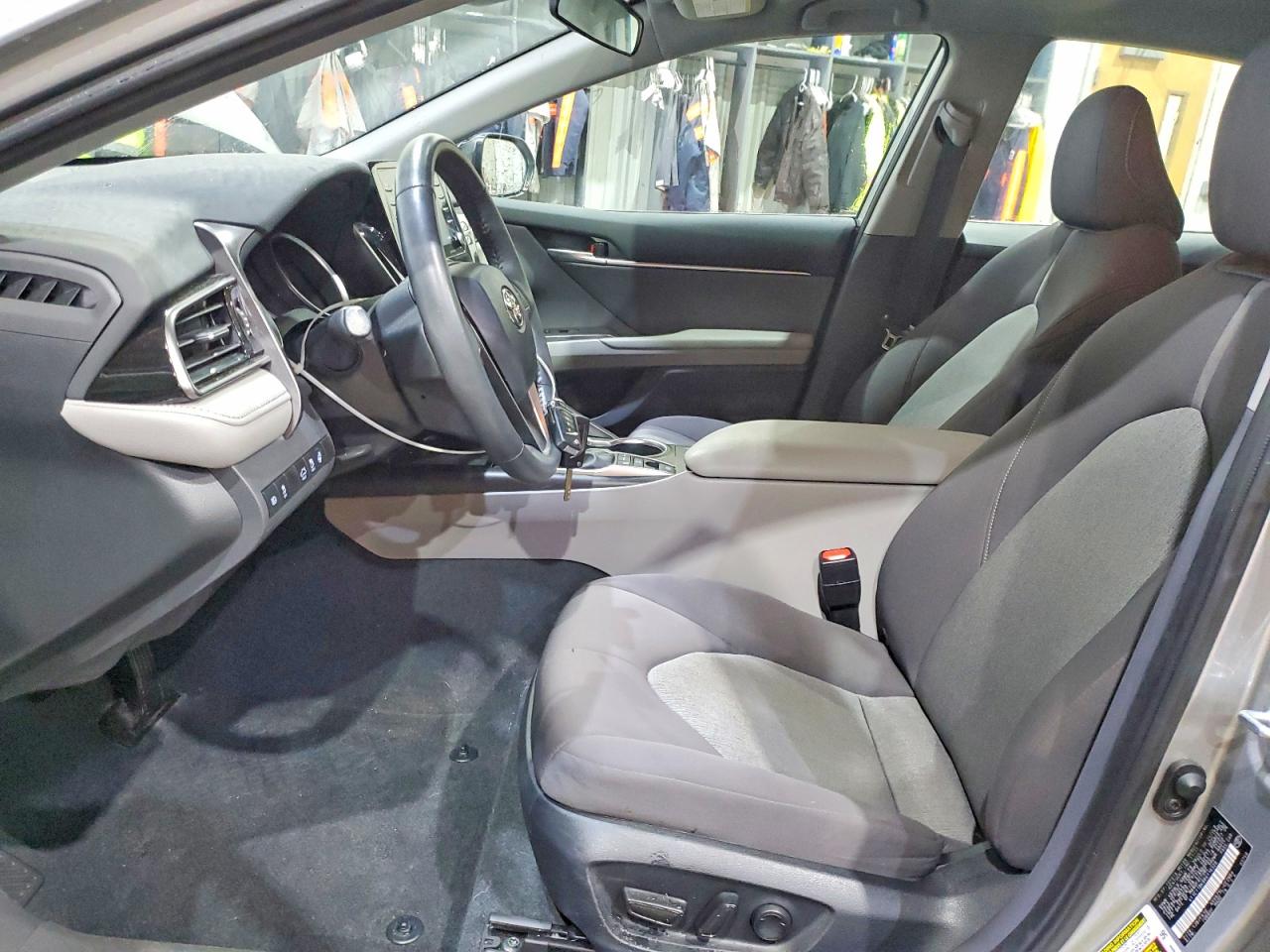 2024 TOYOTA CAMRY LE photo 7