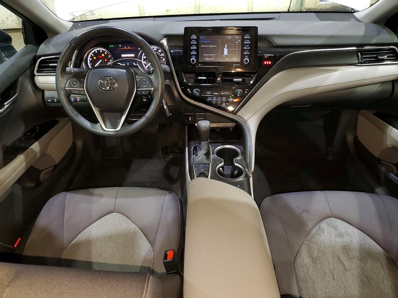 2024 TOYOTA CAMRY LE photo 8
