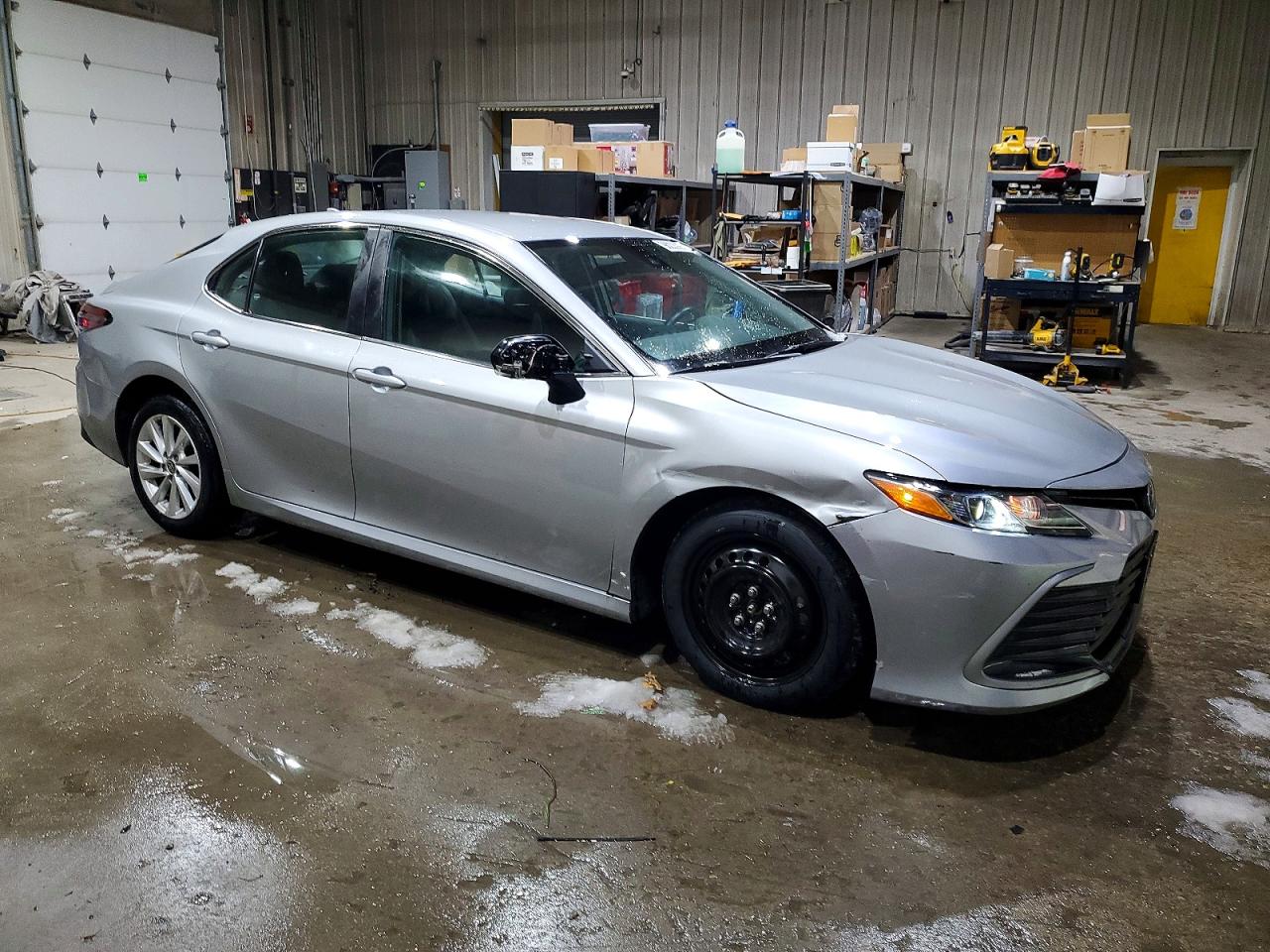 2024 TOYOTA CAMRY LE photo 4