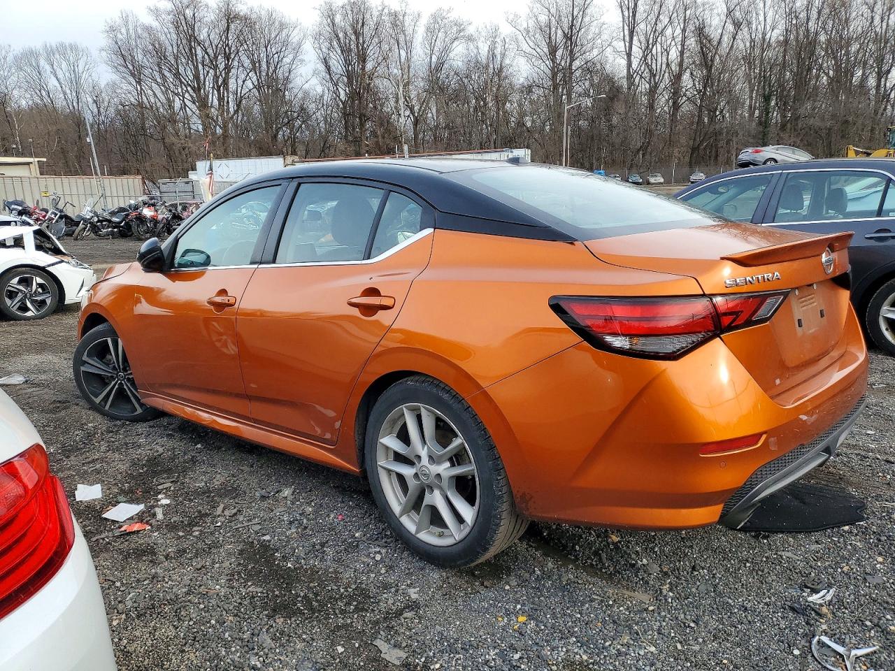 2022 NISSAN SENTRA SR photo 2