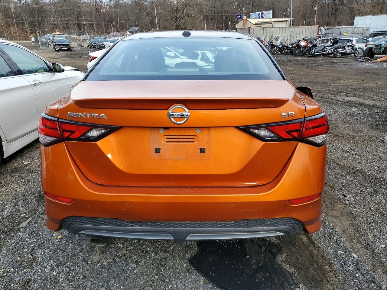 2022 NISSAN SENTRA SR photo 6