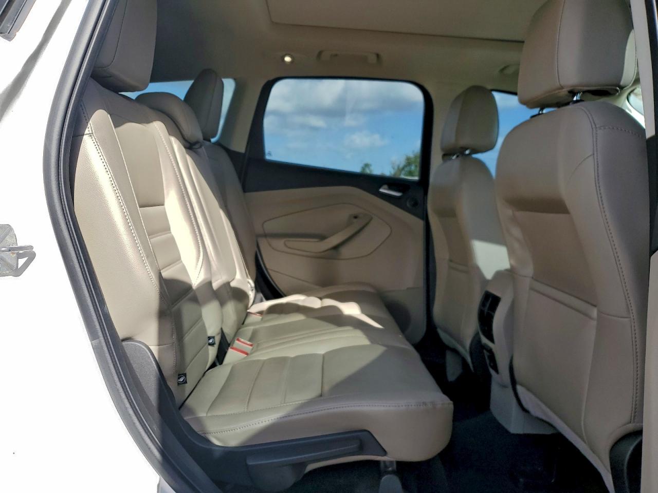 2017 FORD ESCAPE TITANIUM photo 11