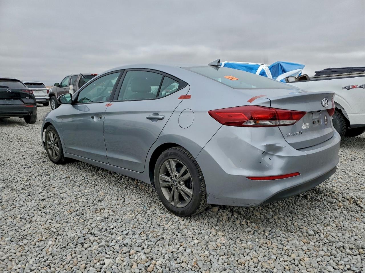 2017 HYUNDAI ELANTRA SE photo 3