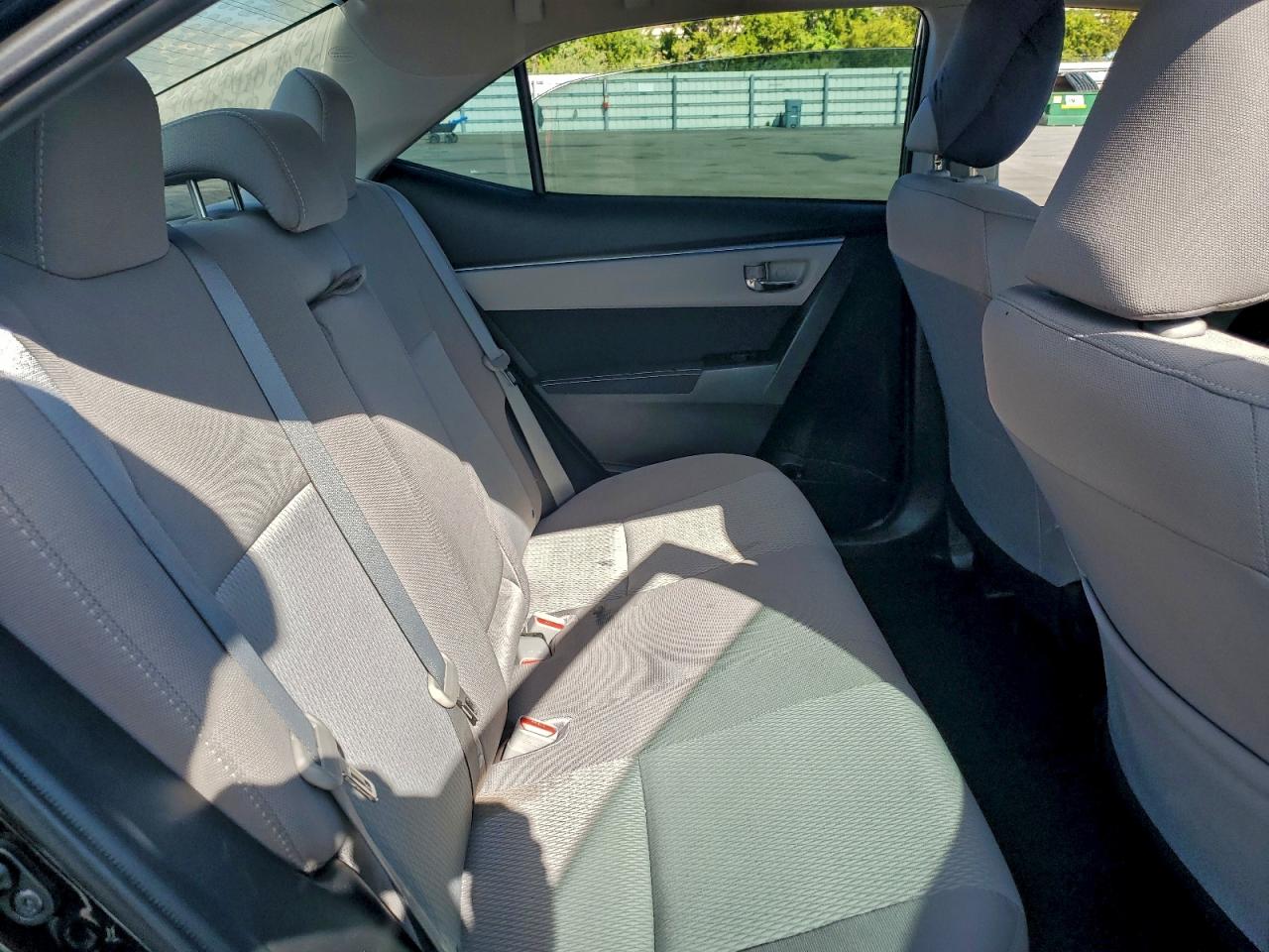 2016 TOYOTA COROLLA L photo 19