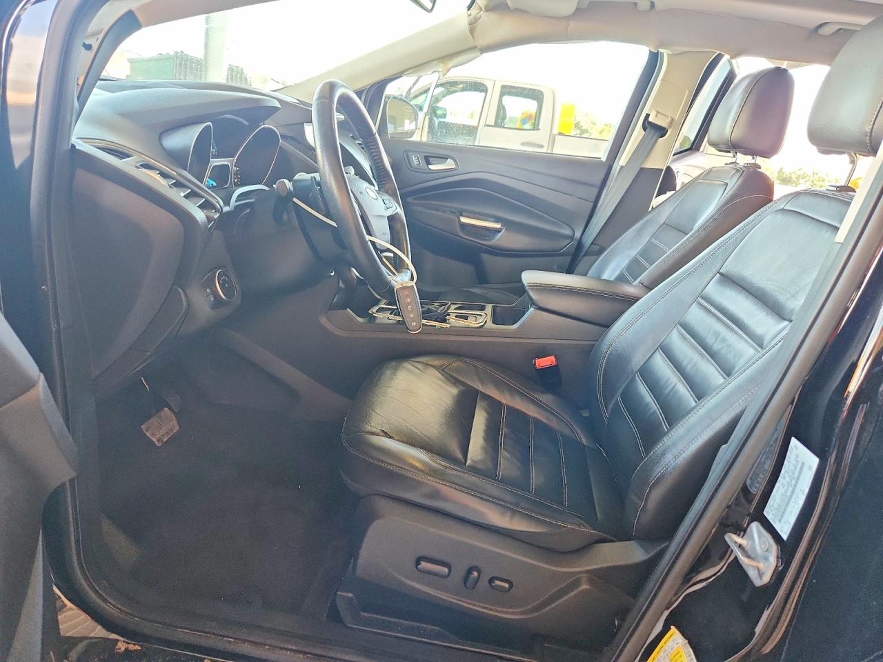 2017 FORD ESCAPE TITANIUM photo 7