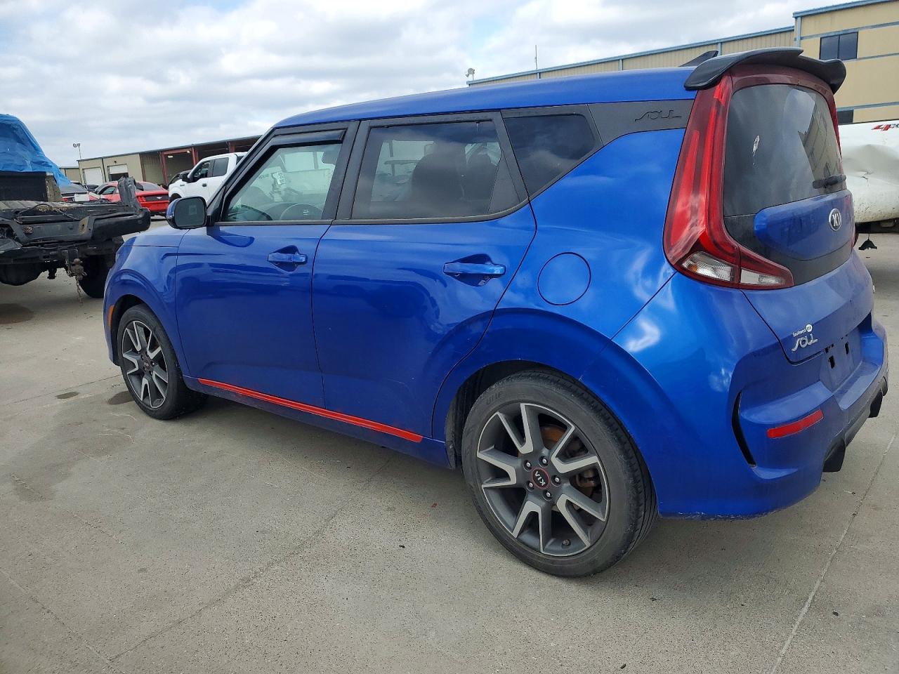 2021 KIA SOUL GT-LINE TURBO photo 2