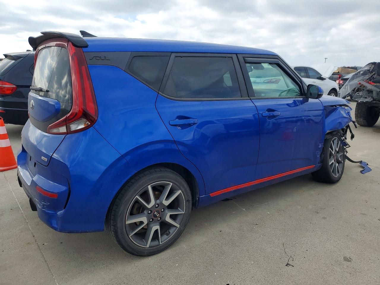 2021 KIA SOUL GT-LINE TURBO photo 3