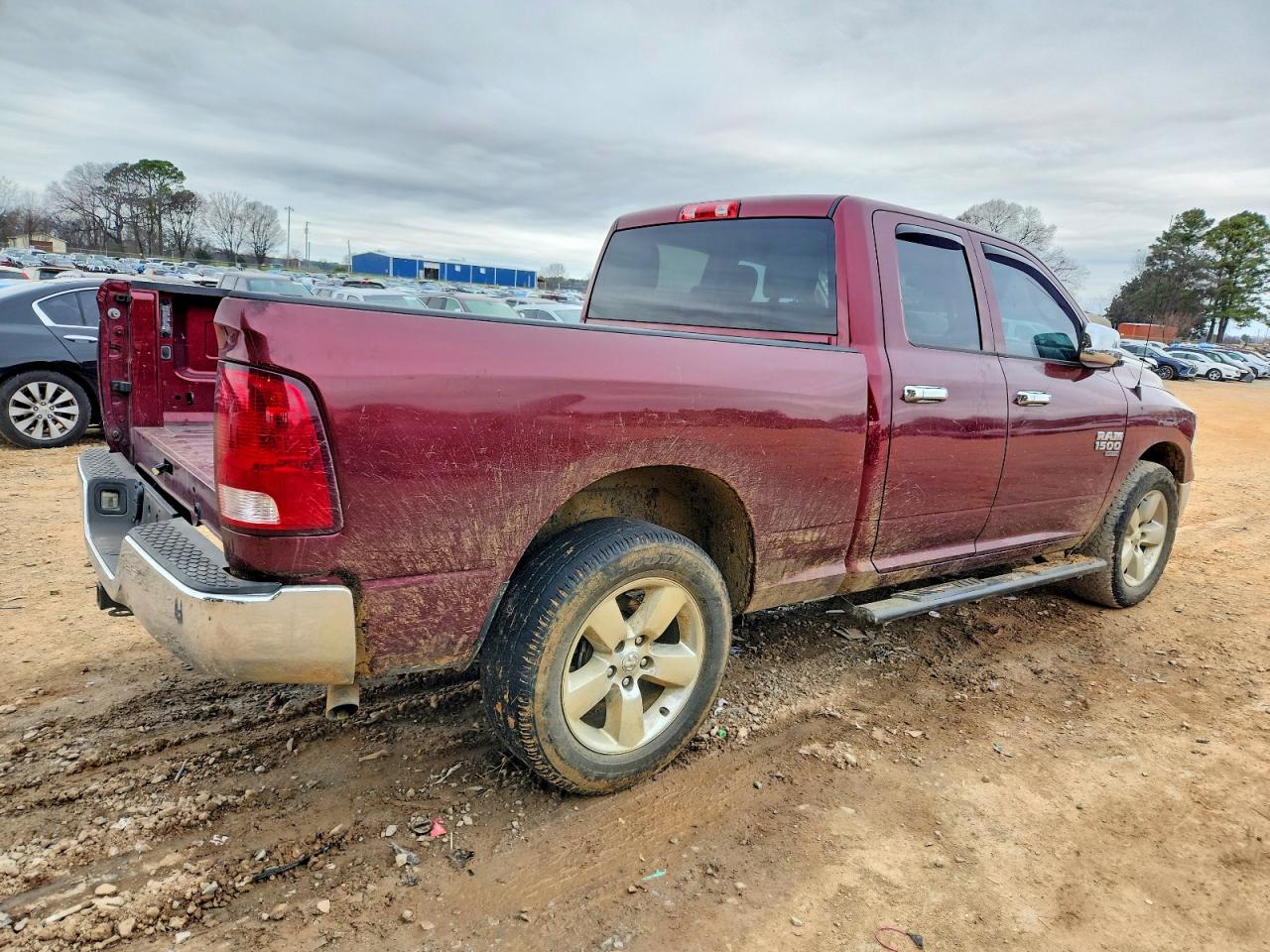 2019 RAM 1500 CLASSIC TRADESMAN photo 3