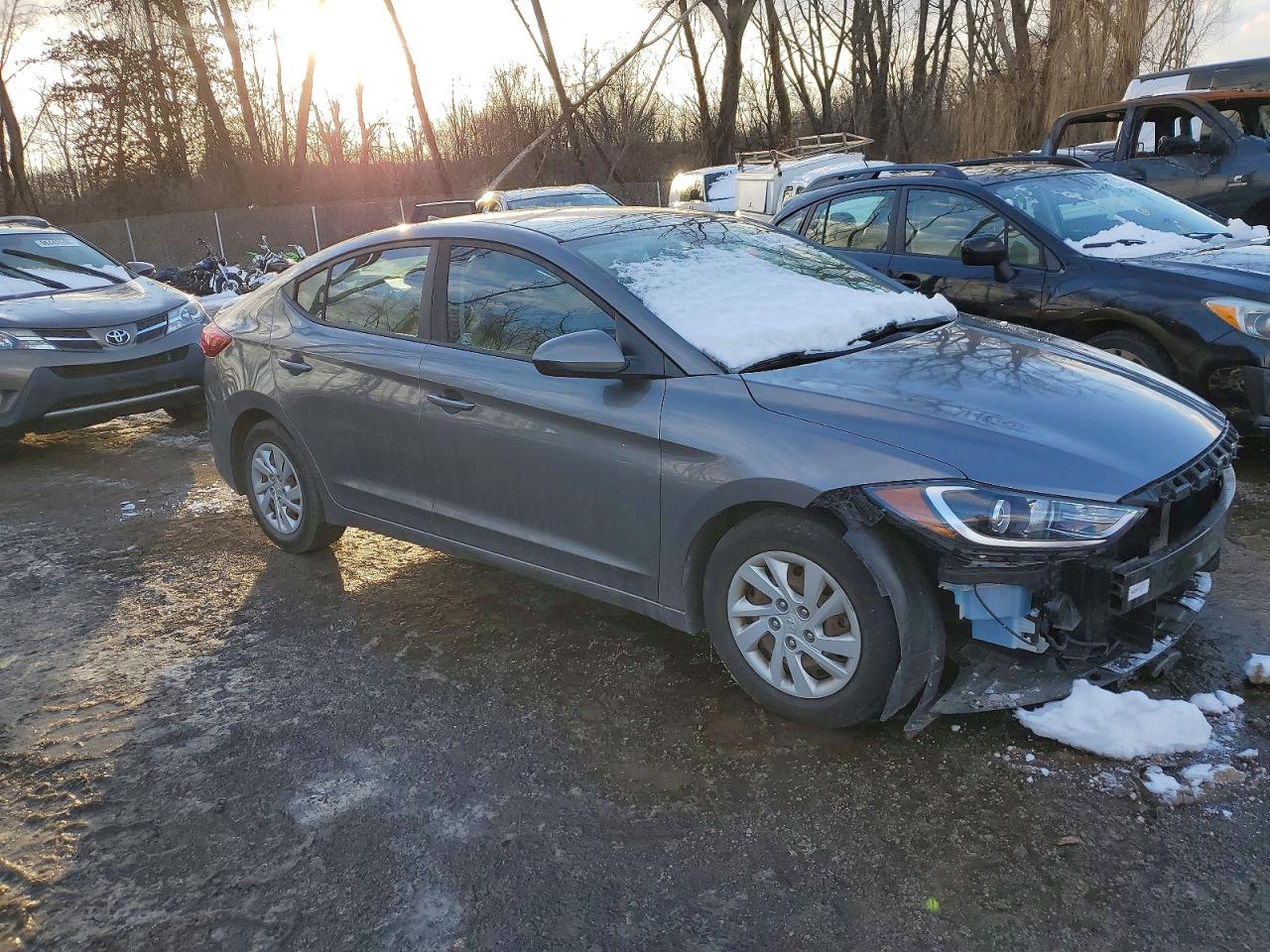 2018 HYUNDAI ELANTRA SE photo 4