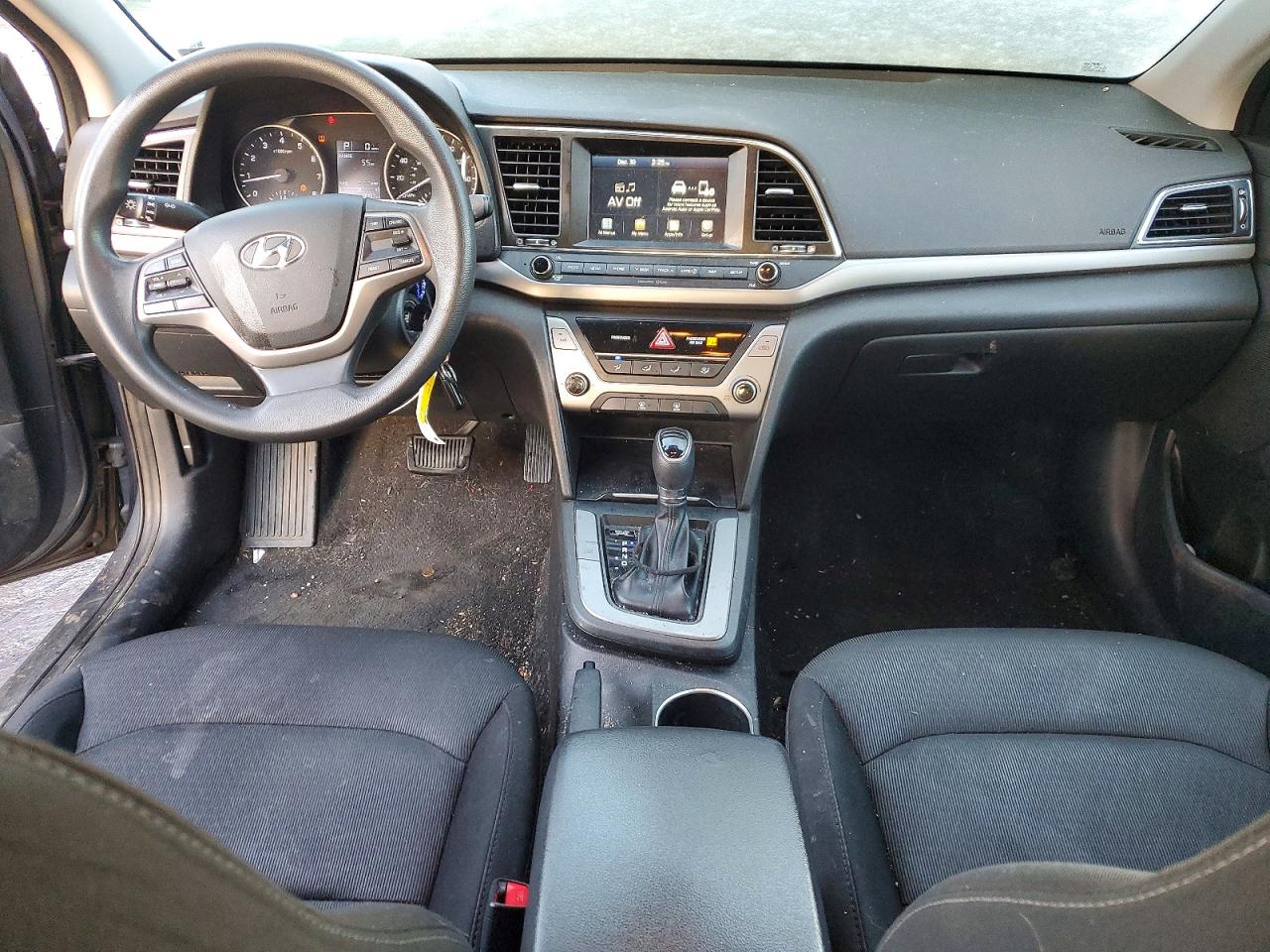 2018 HYUNDAI ELANTRA SE photo 8