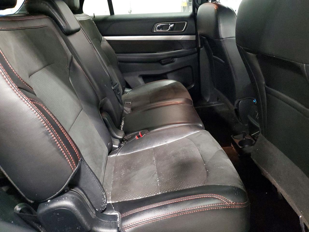 2018 FORD EXPLORER XLT photo 11