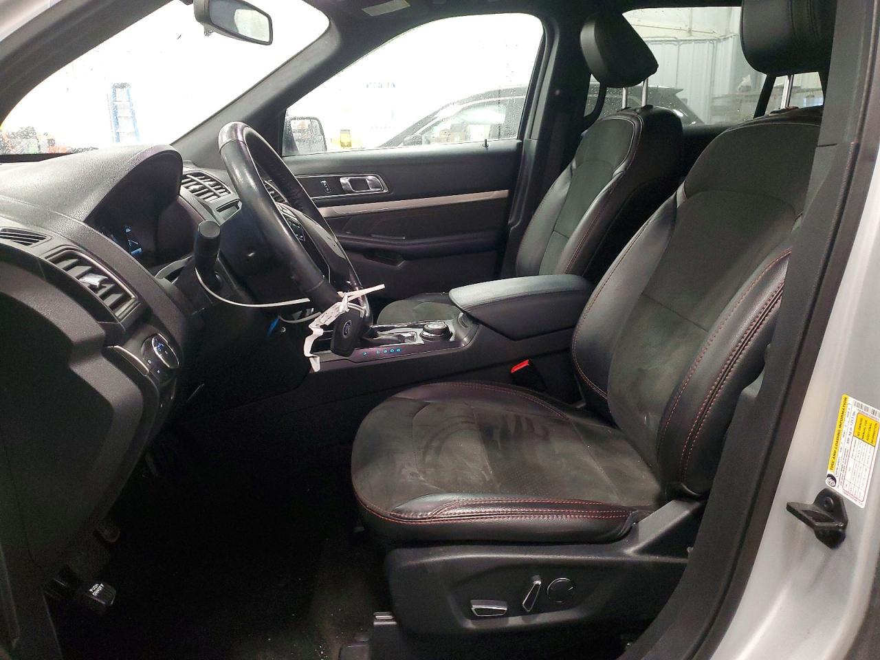 2018 FORD EXPLORER XLT photo 7