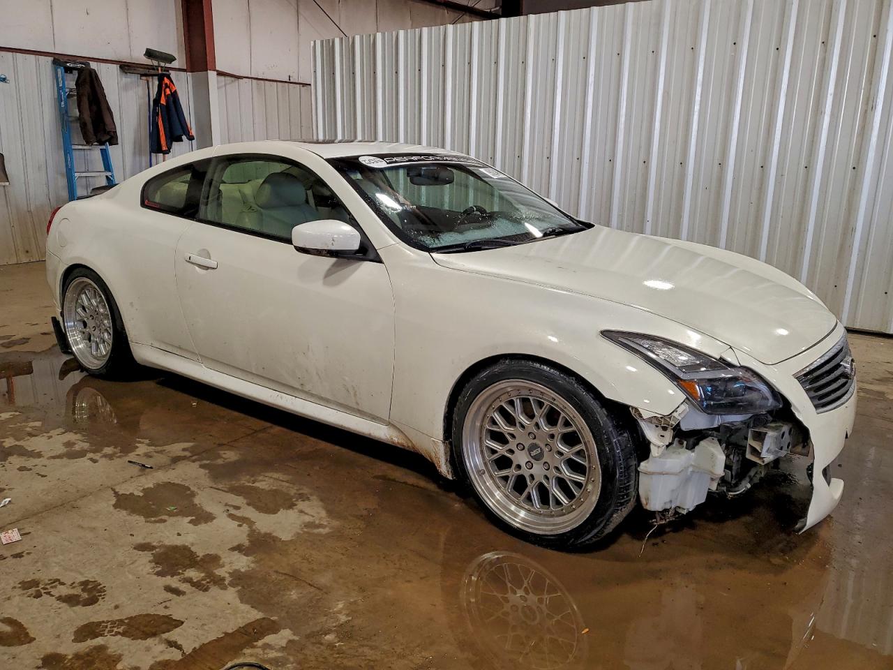 2013 INFINITI G37 photo 4