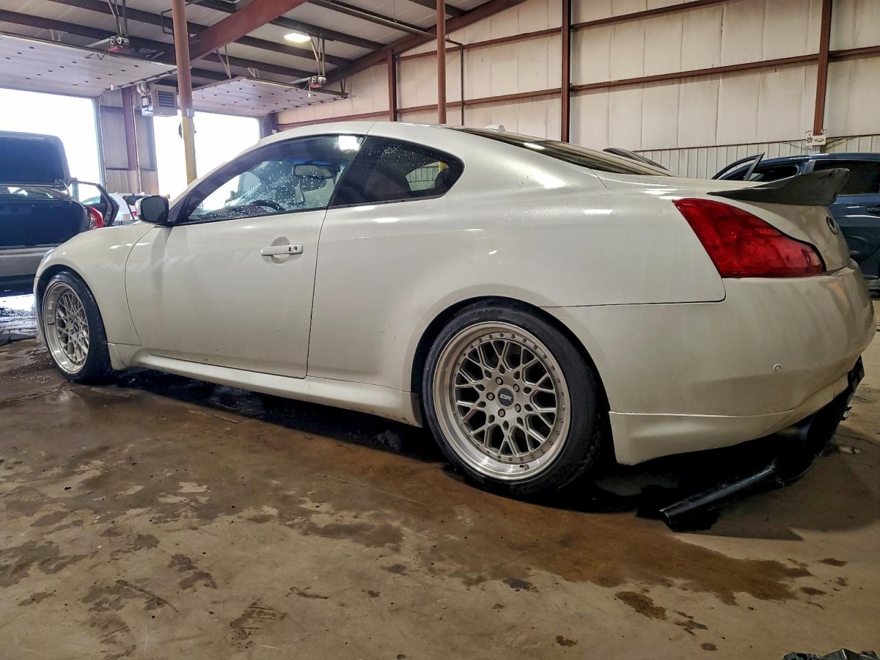 2013 INFINITI G37 photo 2