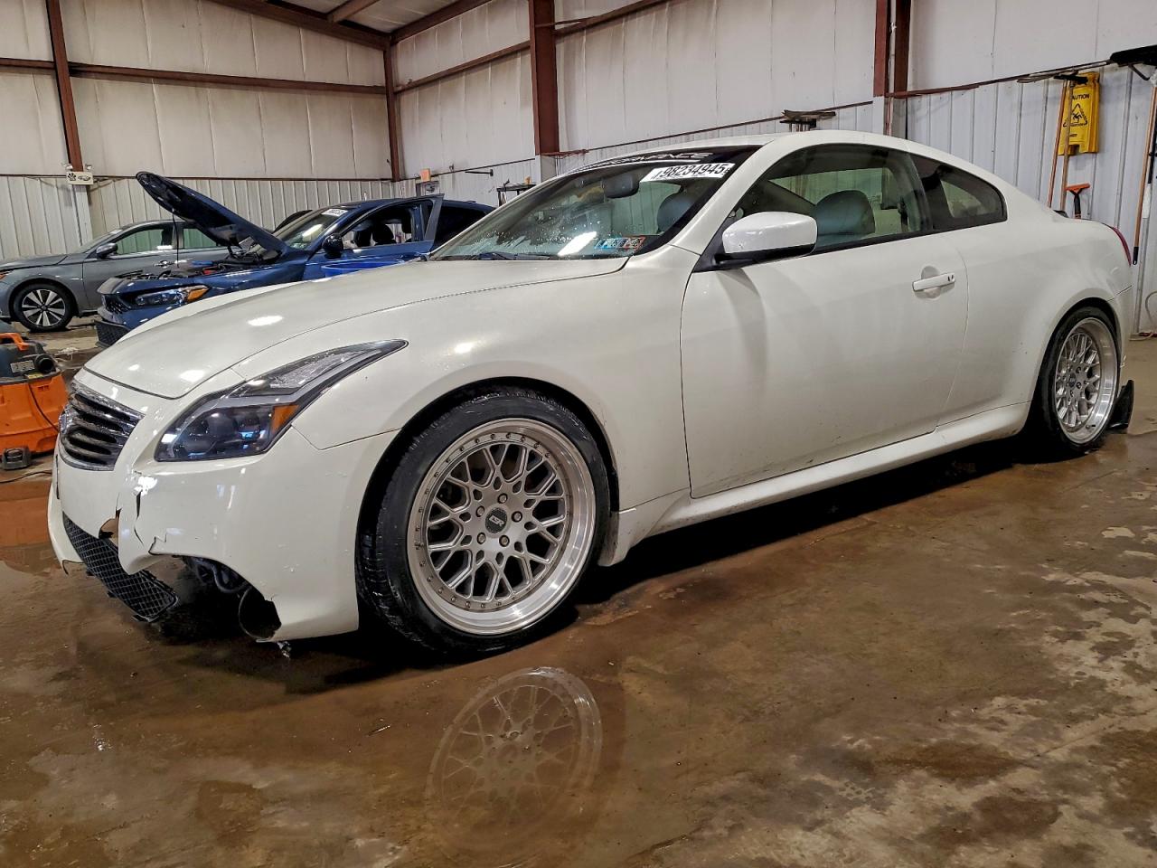 2013 INFINITI G37