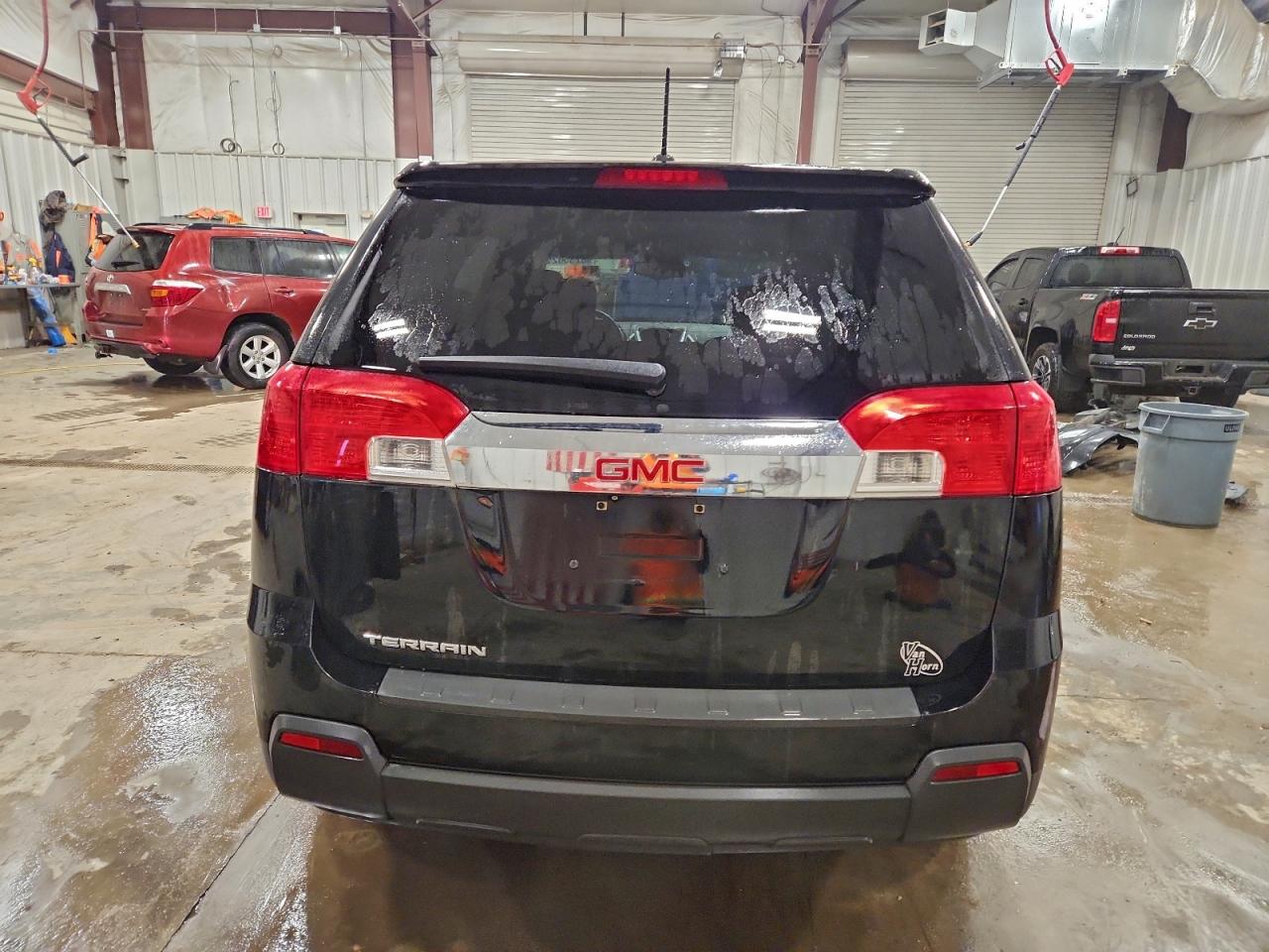 2015 GMC TERRAIN SLE photo 6