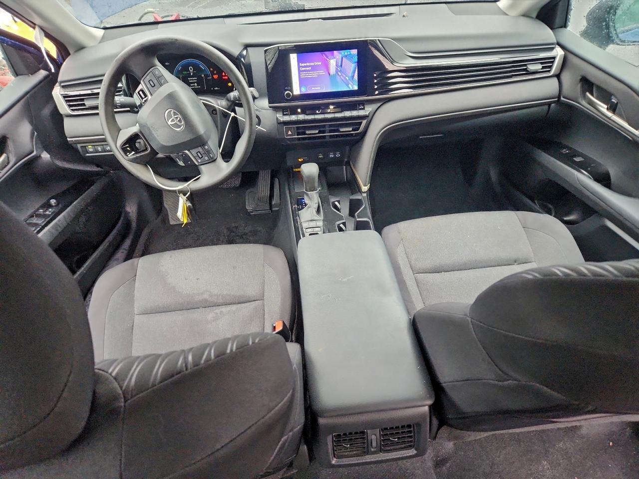 2025 TOYOTA CAMRY XSE photo 8