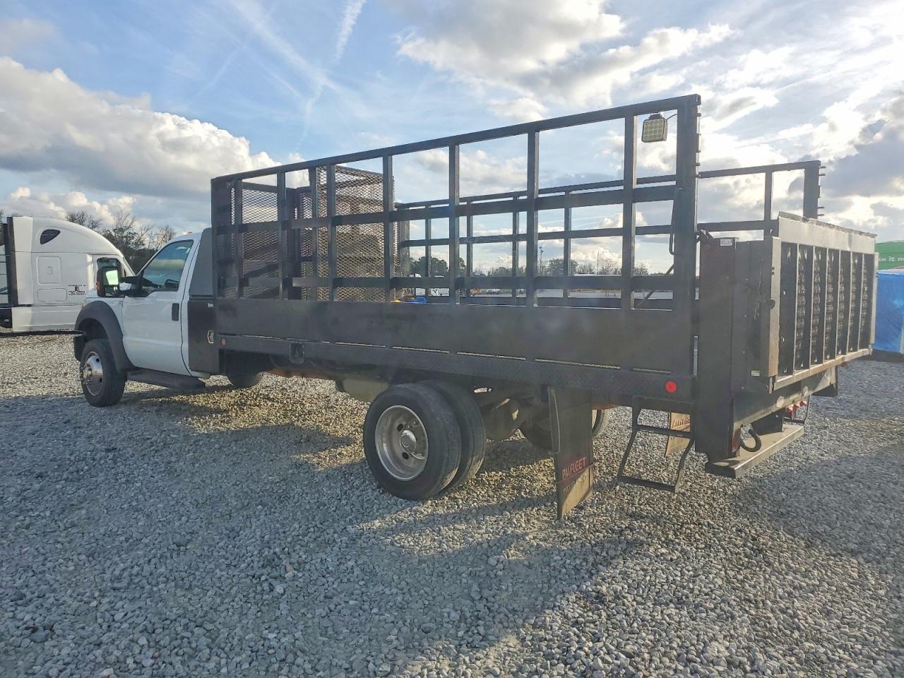 2016 FORD F550 SUPER DUTY FLATBED TRUCK photo 2