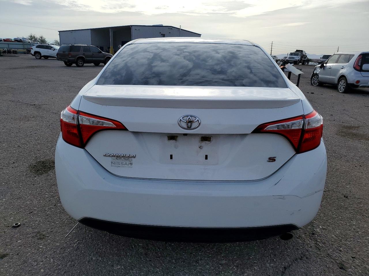 2015 TOYOTA COROLLA L photo 6