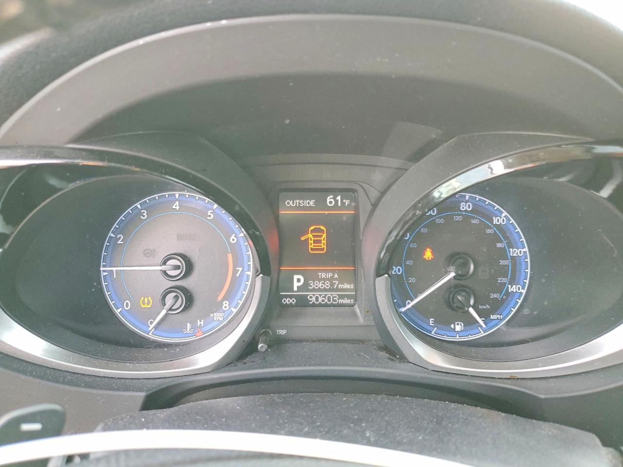 2015 TOYOTA COROLLA L photo 9