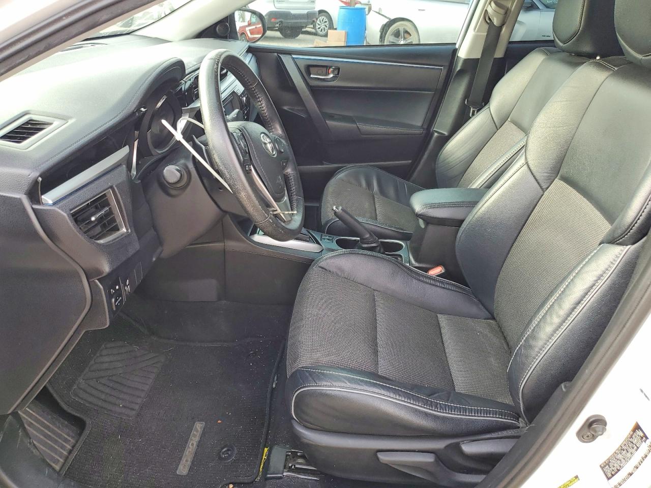 2015 TOYOTA COROLLA L photo 7