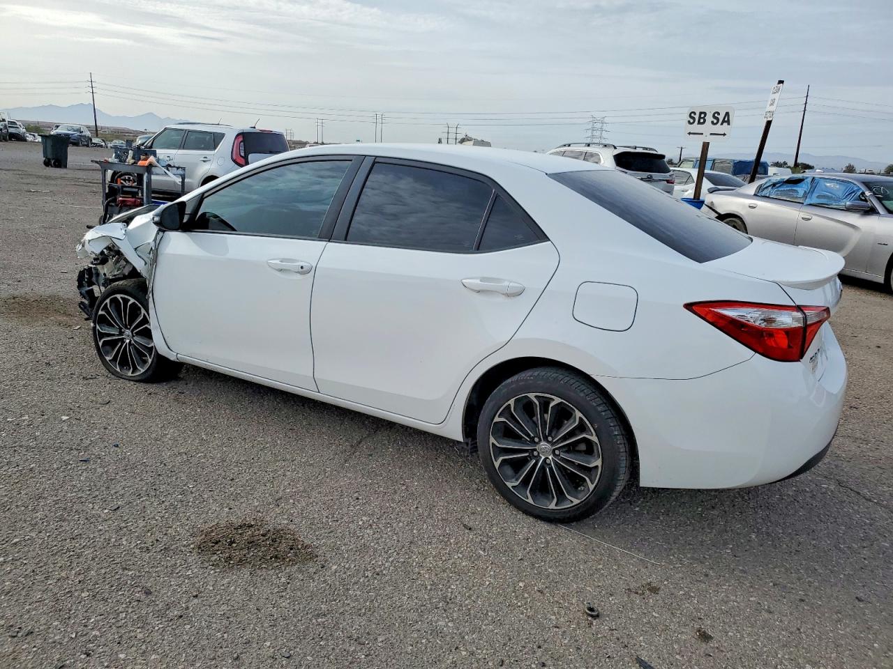2015 TOYOTA COROLLA L photo 2