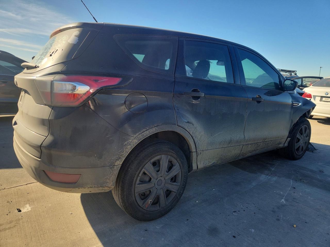 2018 FORD ESCAPE S photo 3