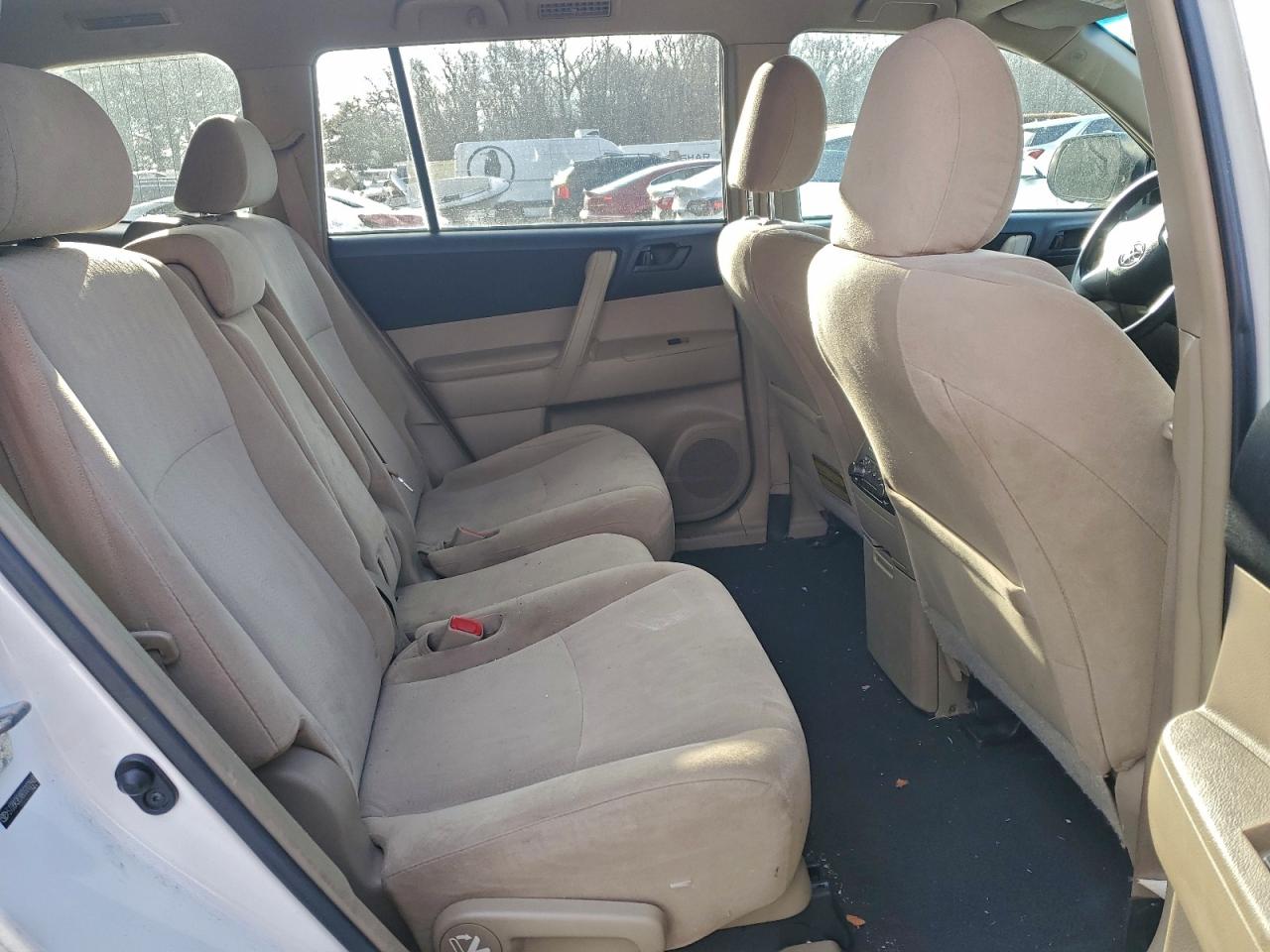 2013 TOYOTA HIGHLANDER BASE photo 11