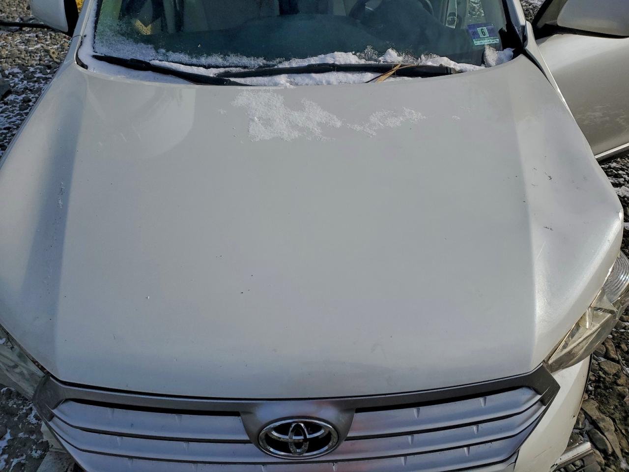 2013 TOYOTA HIGHLANDER BASE photo 12