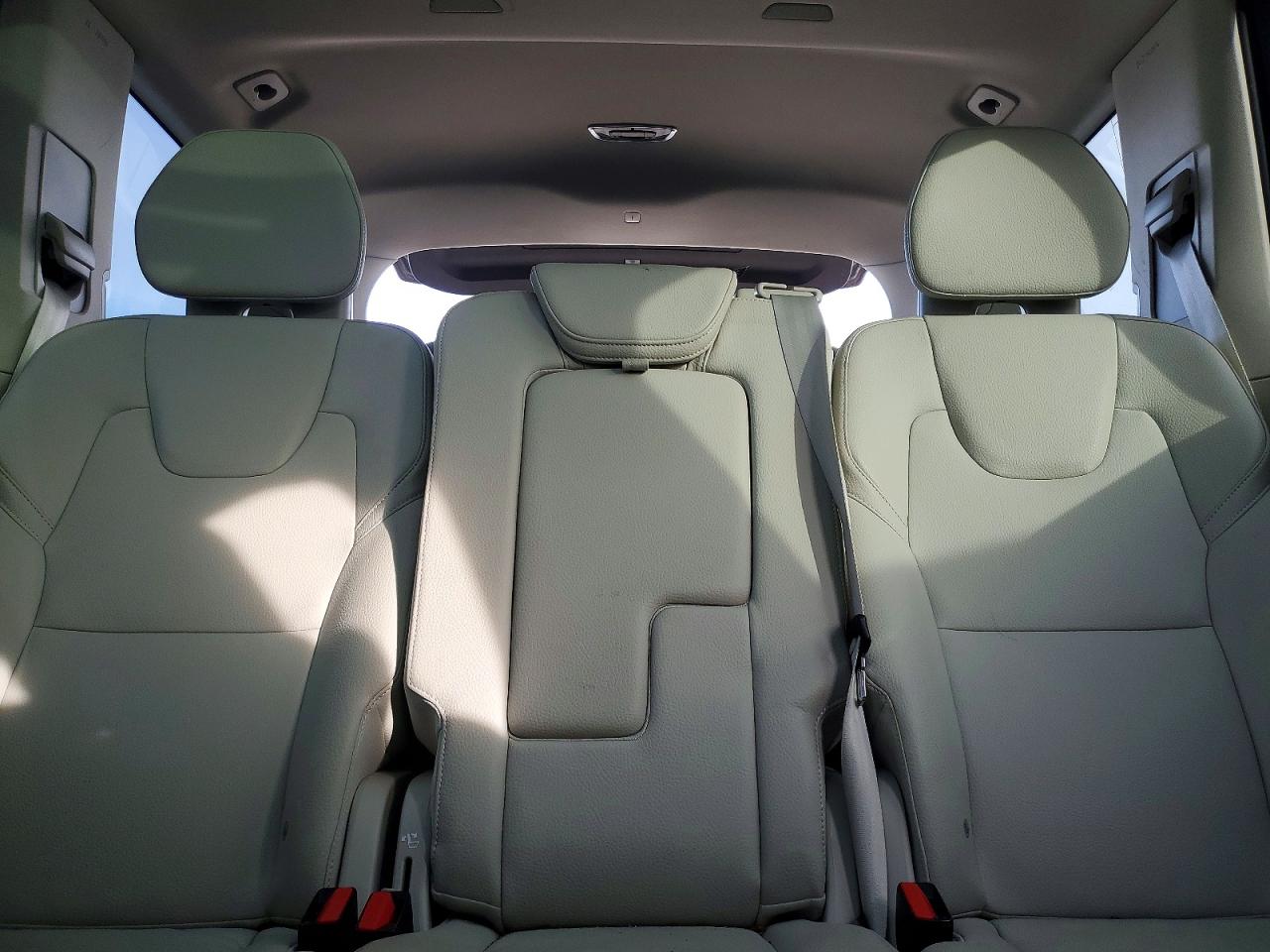 2021 VOLVO XC90 T5 MOMENTUM photo 10