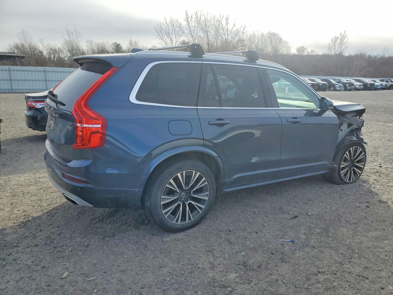 2021 VOLVO XC90 T5 MOMENTUM photo 3
